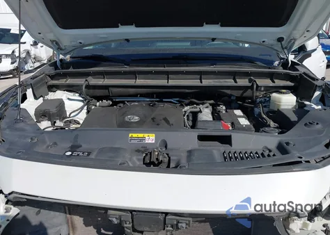 2022 Toyota Highlander Xle из США, поврежденный, VIN 5TDGZRAH2NS129214